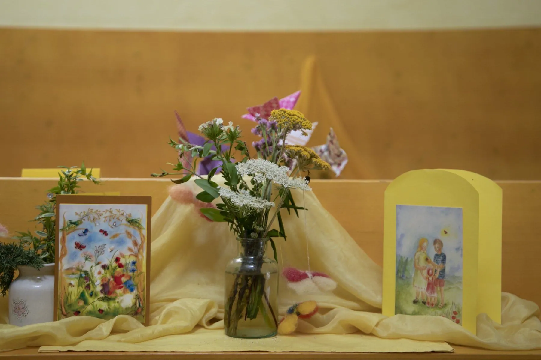 Jahreszeiten-Tisch im Waldorfkindergarten